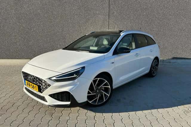 Hyundai i30 (2021) thumbnail 1