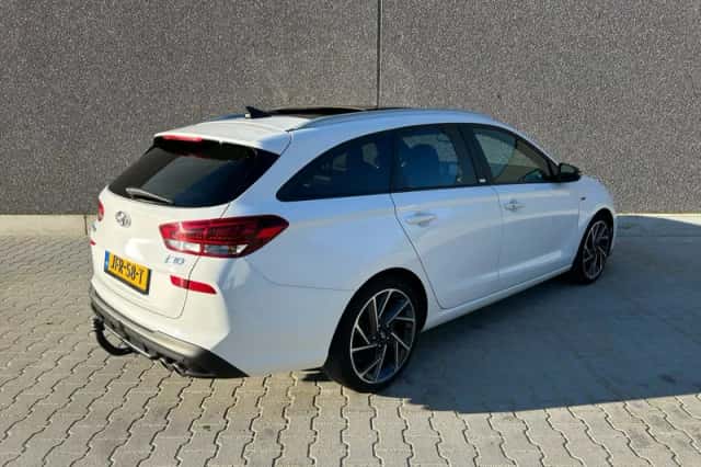 Hyundai i30 (2021) thumbnail 3