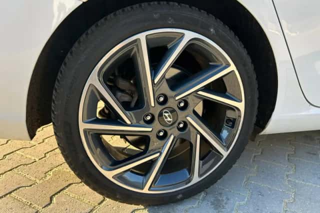 Hyundai i30 (2021) thumbnail 6