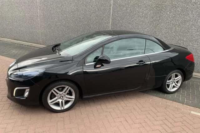 Peugeot 308 (2011) thumbnail 4