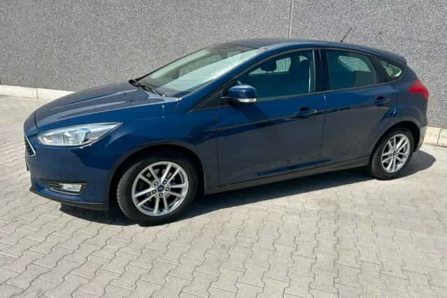Ford Focus (2018) thumbnail 2