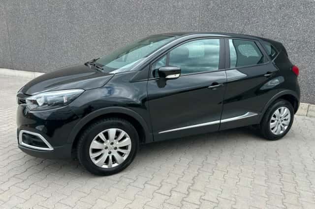 Renault Captur (2017) thumbnail 2