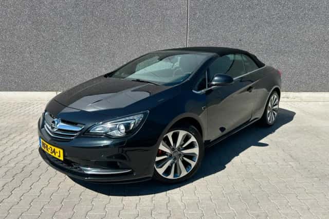 Opel Cascada (2016) thumbnail 2