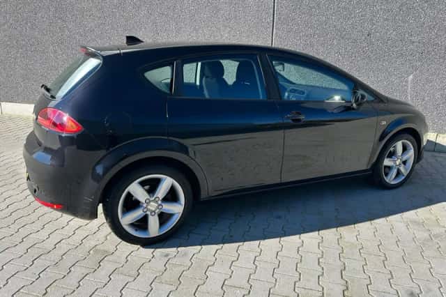 SEAT Leon (2008) thumbnail 4