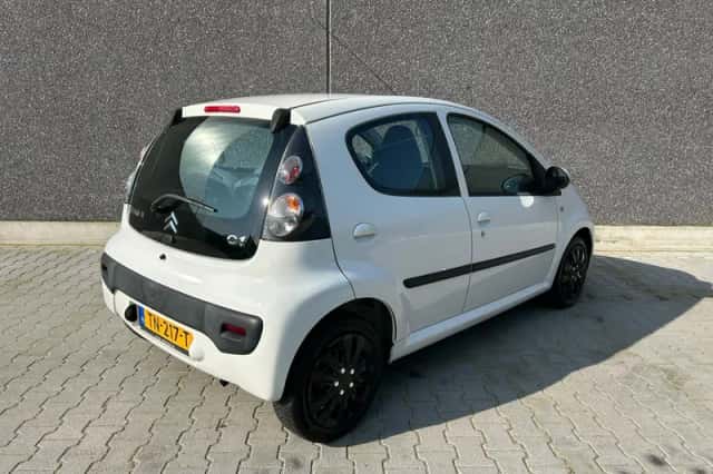 Citroën C1 (2010) thumbnail 3