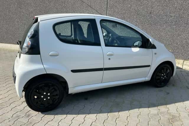 Citroën C1 (2010) thumbnail 4