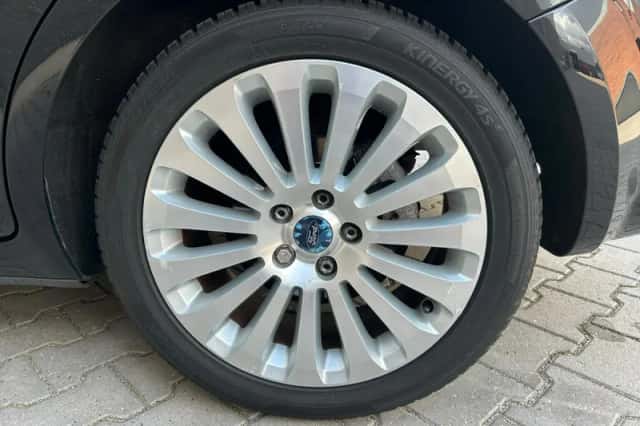 Ford C-Max (2010) thumbnail 6