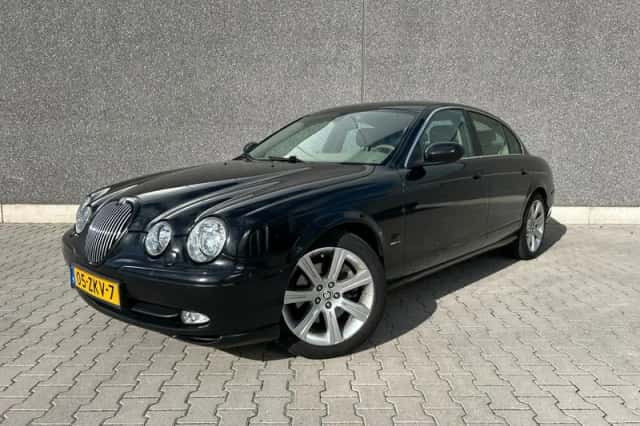 Jaguar S-Type (2002) thumbnail 1