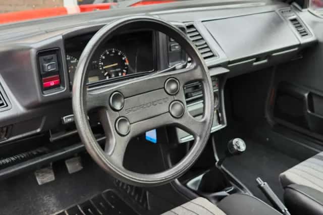 Volkswagen Scirocco (1983) thumbnail 3