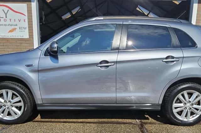 Mitsubishi ASX (2015) thumbnail 3