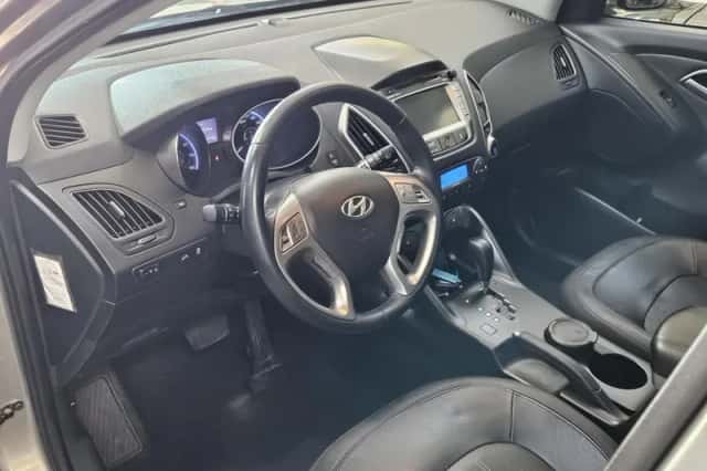 Hyundai ix35 (2011) thumbnail 2