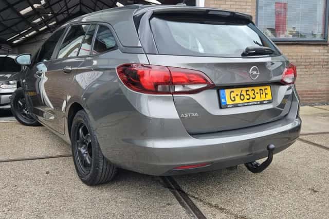 Opel Astra (2019) thumbnail 5