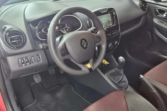 Renault Clio (2013) thumbnail 2