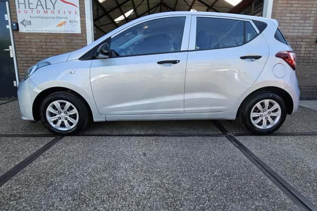 Hyundai i10 (2018) thumbnail 3