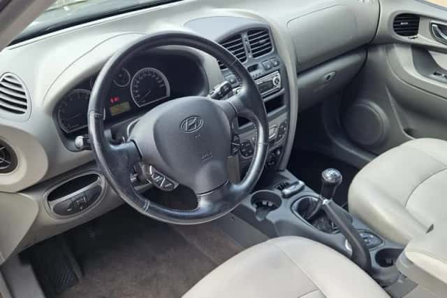 Hyundai Santa Fe (2006) thumbnail 2