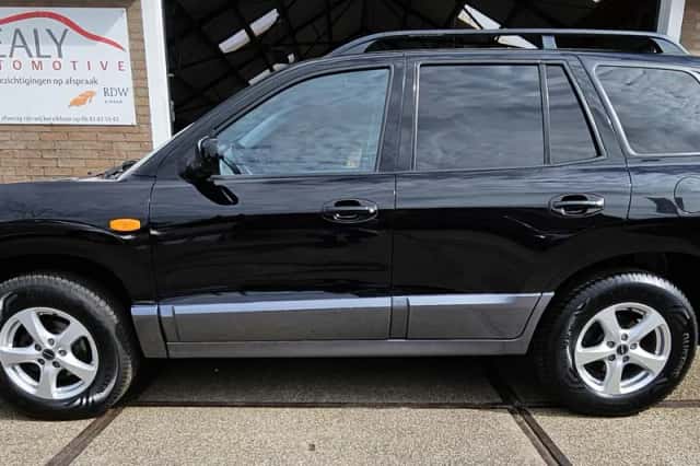 Hyundai Santa Fe (2006) thumbnail 3