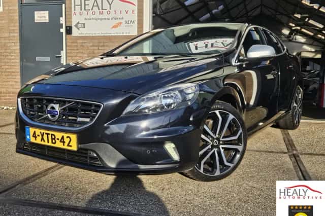 Volvo V40 (2014) thumbnail 1