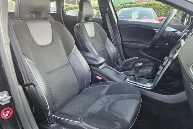 Volvo V40 (2014) thumbnail 6