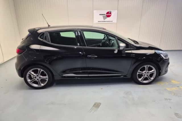 Renault Clio (2017) thumbnail 2