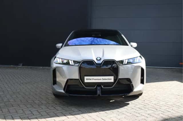 BMW iX (2026) thumbnail 5