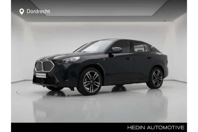 BMW iX2 (2024) thumbnail 1