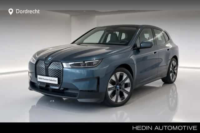 BMW iX (2021) thumbnail 1