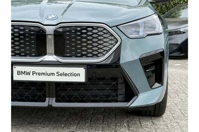 BMW iX2 (2025) thumbnail 5