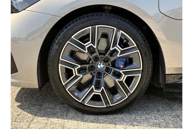 BMW 5-Serie (2025) thumbnail 6