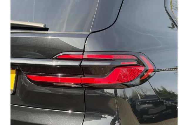 BMW X7 (2023) thumbnail 4