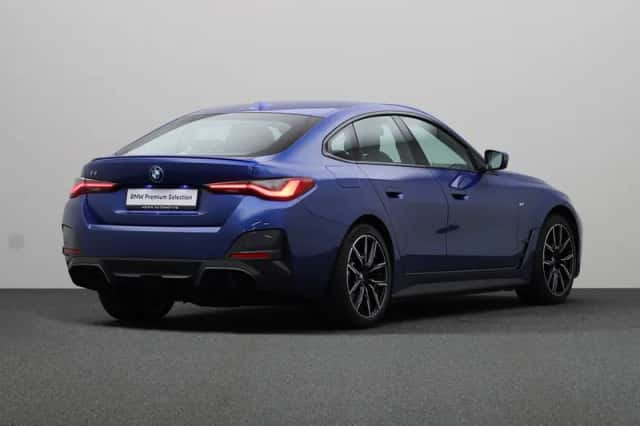 BMW i4 (2022) thumbnail 2