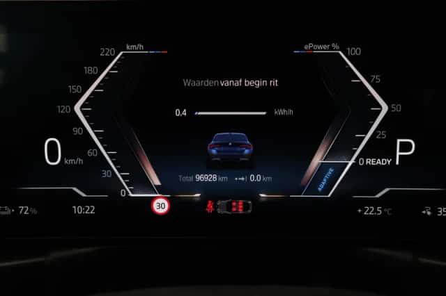 BMW i4 (2022) thumbnail 3