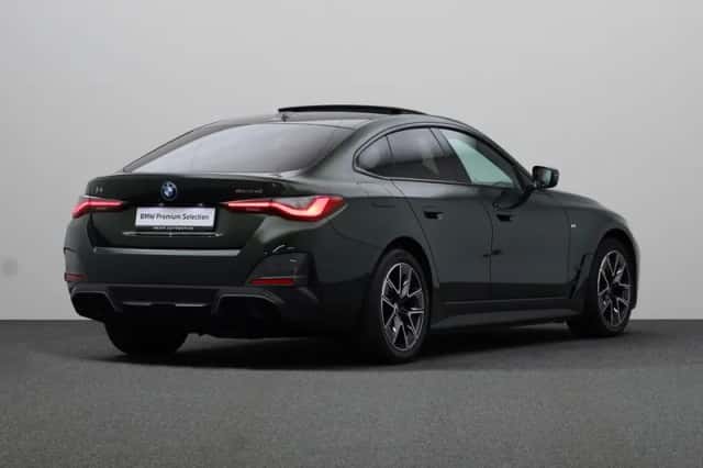 BMW i4 (2023) thumbnail 2