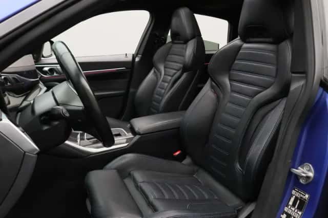 BMW i4 (2022) thumbnail 4