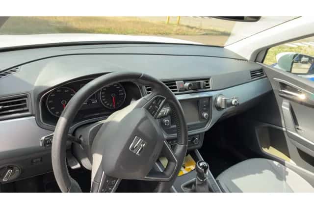 SEAT Arona (2019) thumbnail 5