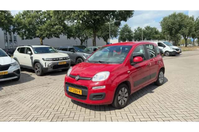 Fiat Panda (2015) thumbnail 1