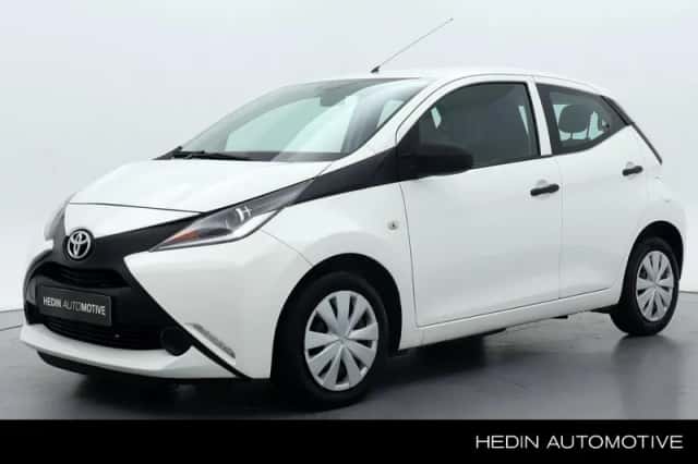 Toyota Aygo (2016) thumbnail 1