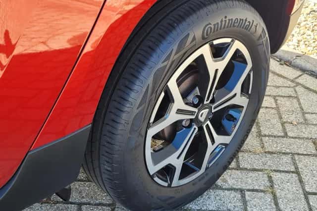 Dacia Duster (2020) thumbnail 5