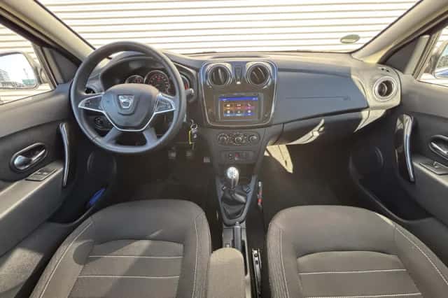 Dacia Sandero (2020) thumbnail 3