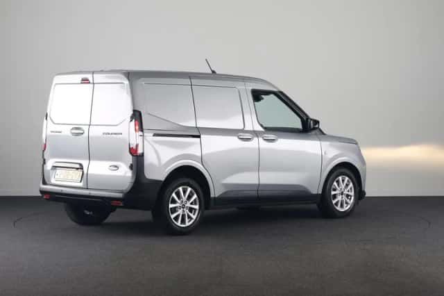 Ford Transit Courier (2024) thumbnail 2