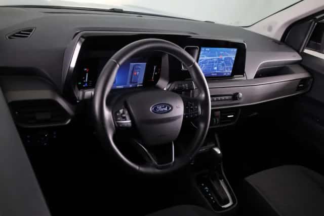 Ford Transit Courier (2024) thumbnail 6