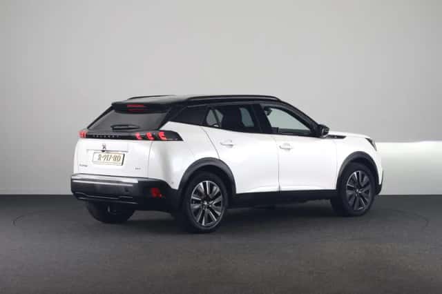 Peugeot e-2008 (2021) thumbnail 2