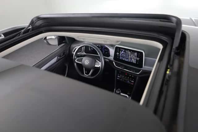 Volkswagen T-Roc (2022) thumbnail 6