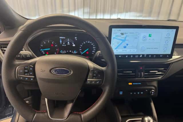 Ford Focus (2025) thumbnail 3