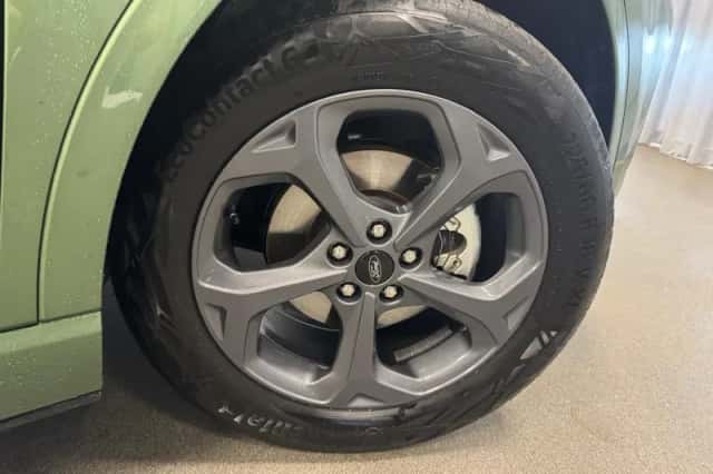 Ford Kuga (2025) thumbnail 5