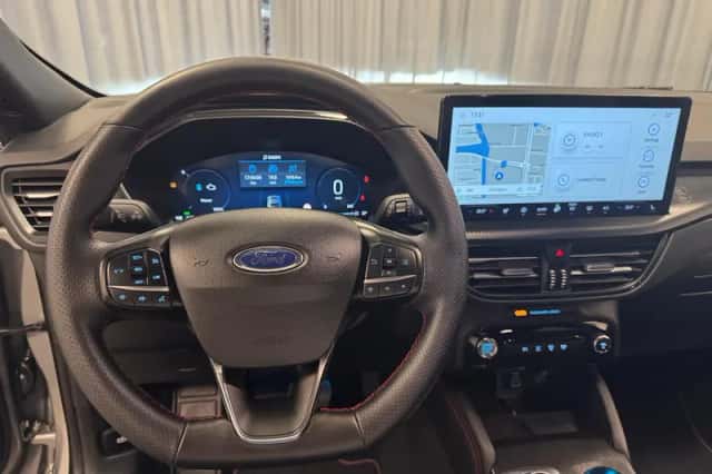 Ford Kuga (2025) thumbnail 3
