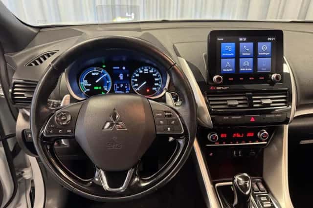 Mitsubishi Eclipse Cross (2021) thumbnail 3