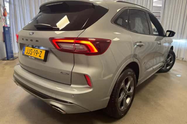 Ford Kuga (2025) thumbnail 2