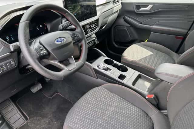 Ford Kuga (2025) thumbnail 5