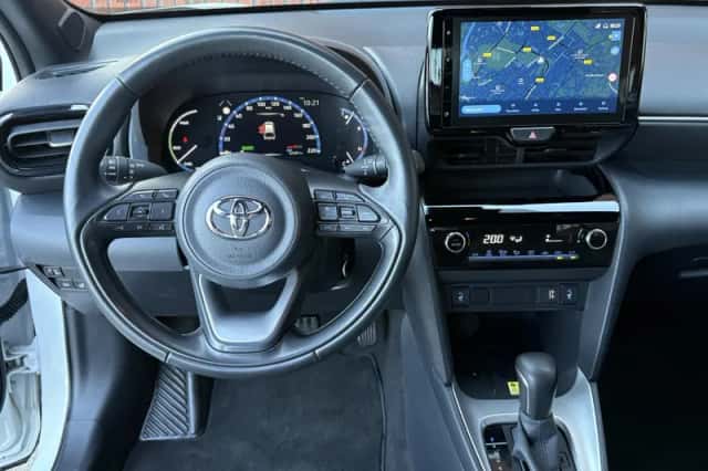 Toyota Yaris Cross (2023) thumbnail 3