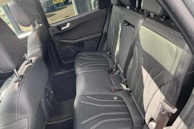 Ford Kuga (2023) thumbnail 6